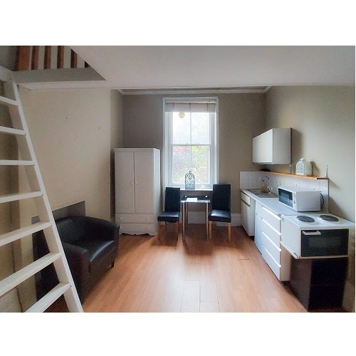 Flat Colville Terrace in Greater London