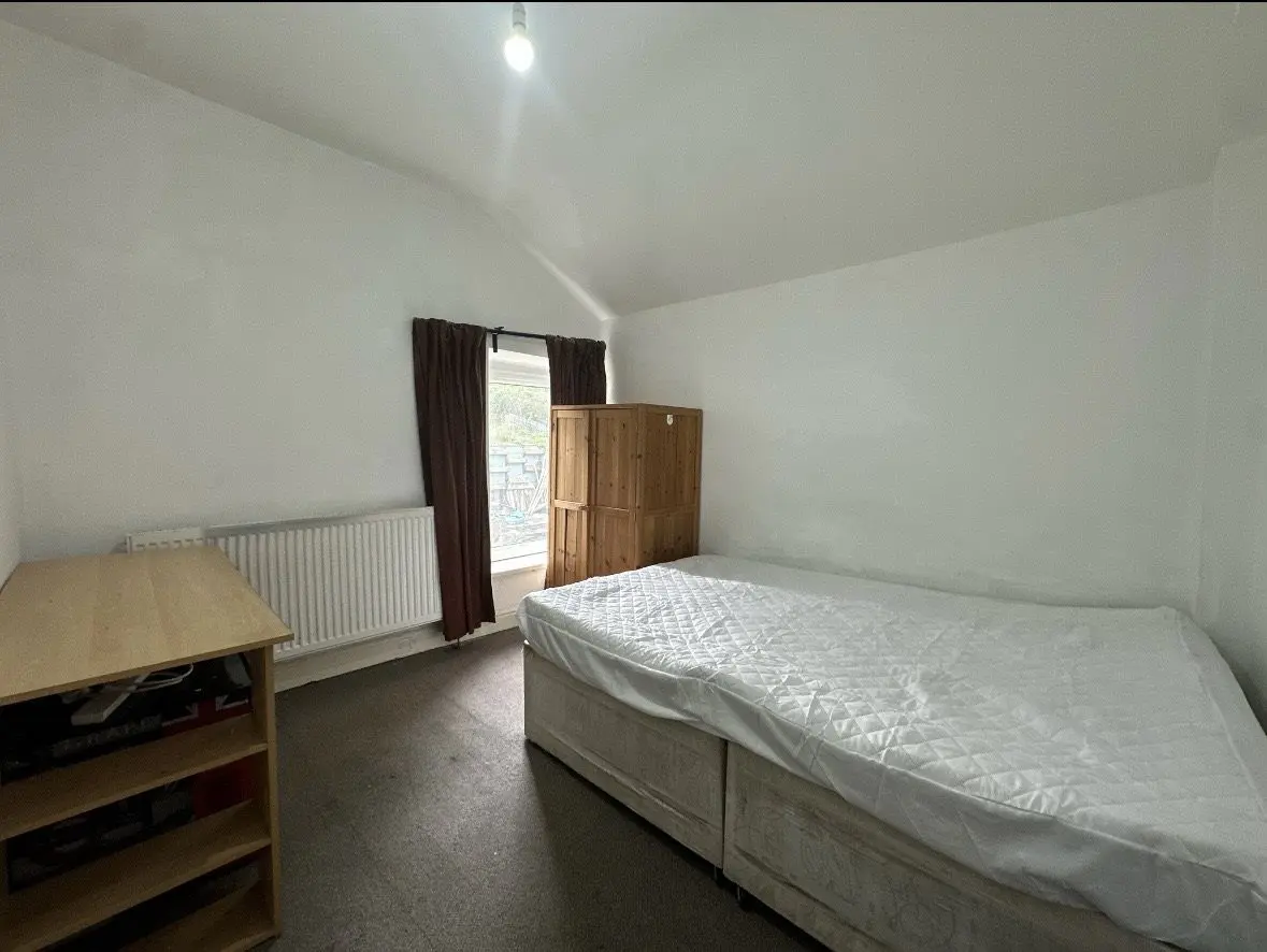House Kingsland Terrace in Pontypridd