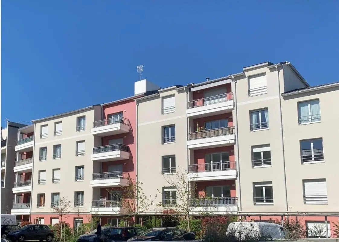 Flat Rue du Maréchal Leclerc in Lucé