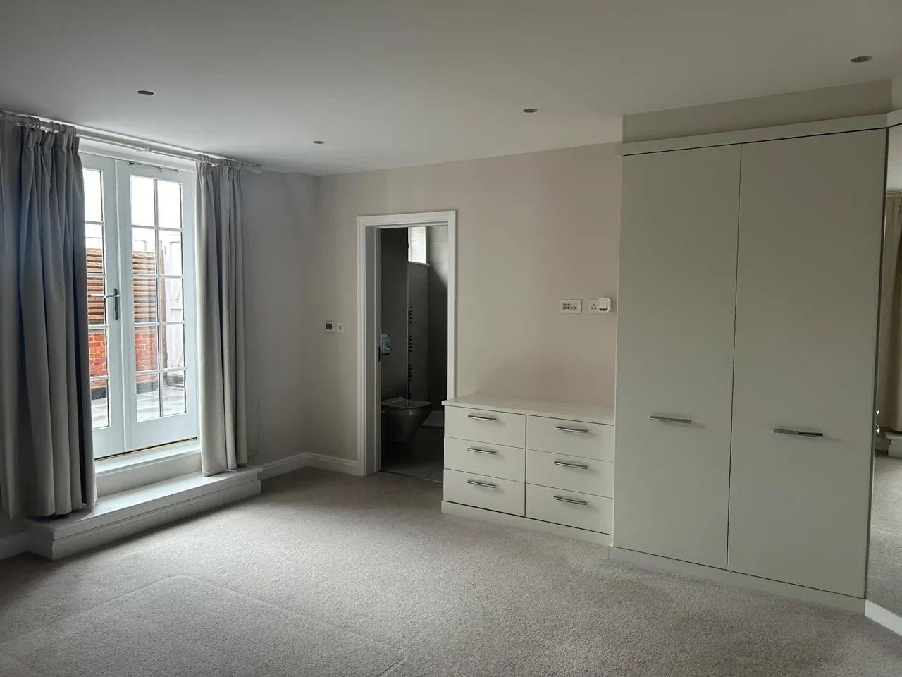 Flat Thompsons Close in St Albans