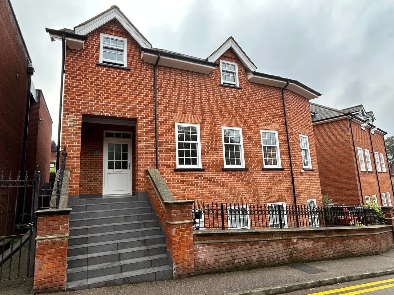 Flat Thompsons Close in St Albans