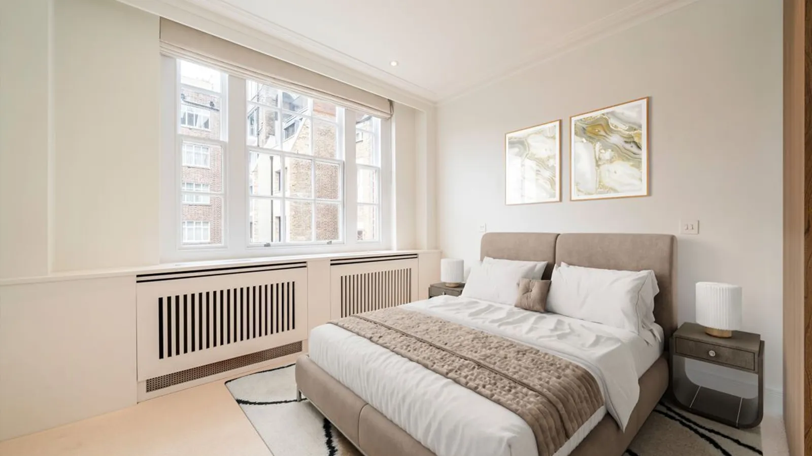 Flat Grosvenor Square in City of Westminster
