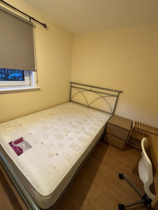Flat St Mungo Avenue in Glasgow