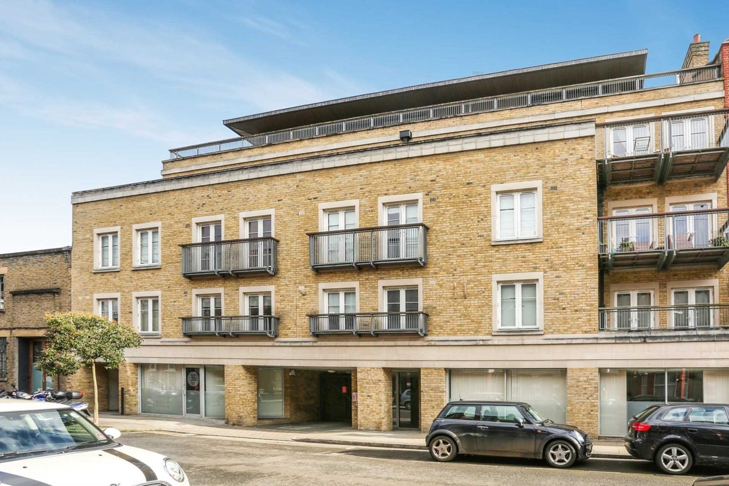 Flat Bromell's Road in Greater London