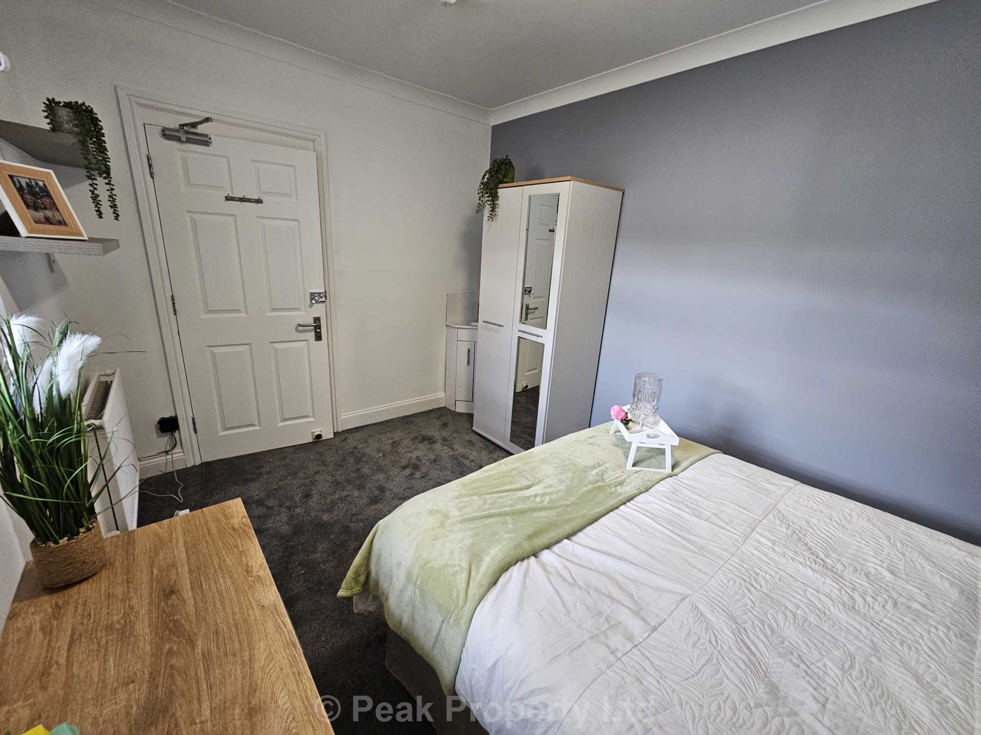 Room St Vincent's Road in Southend-on-Sea