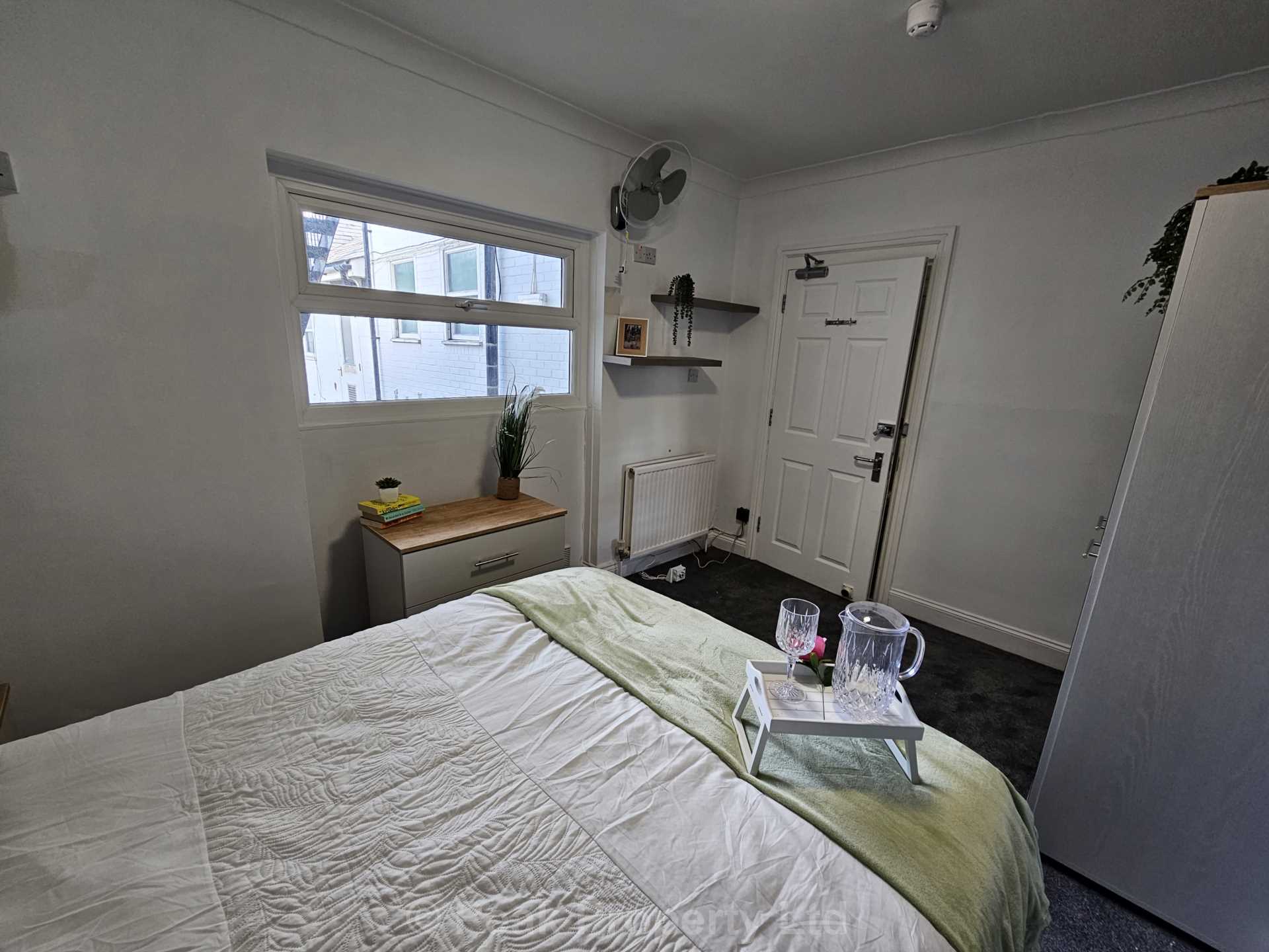 Room St Vincent's Road in Southend-on-Sea