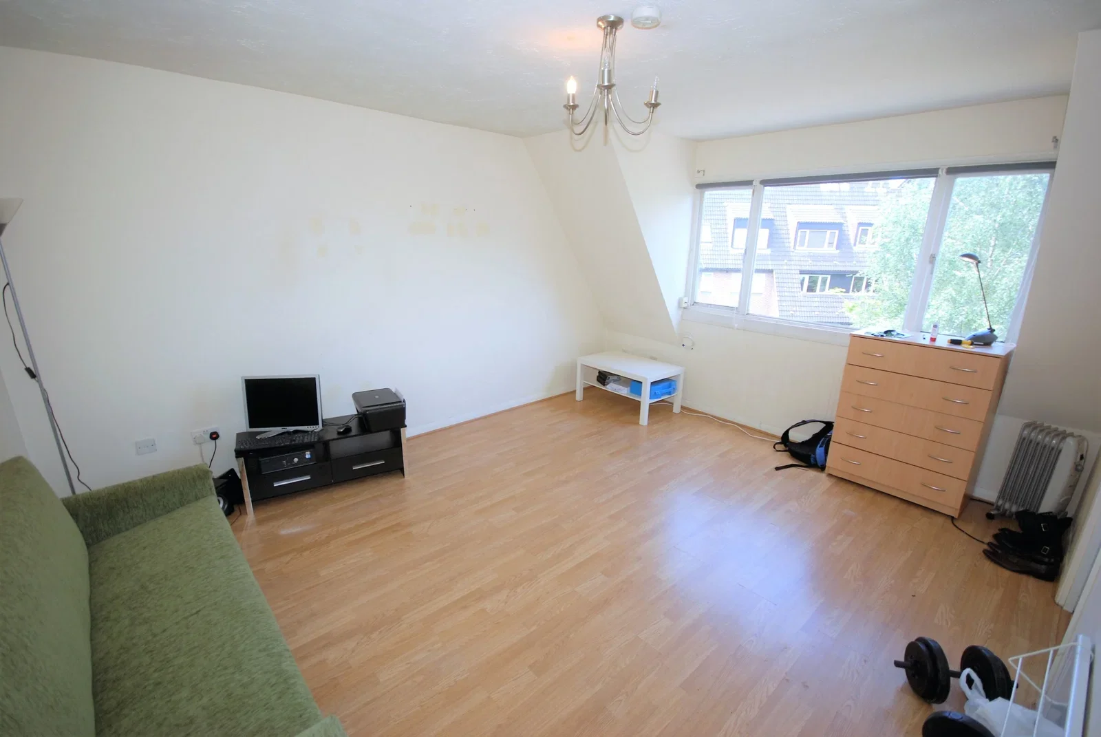 Flat Dennisses Lane in South Ockendon