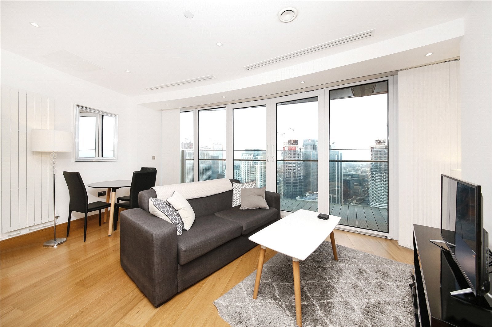 Flat Alexia Square in Greater London