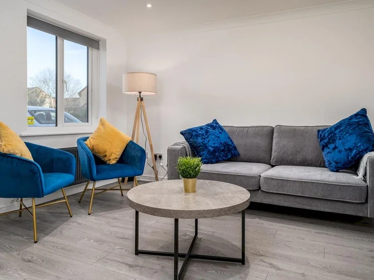 House Rutherford Close in Hertsmere