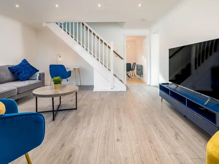 House Rutherford Close in Hertsmere