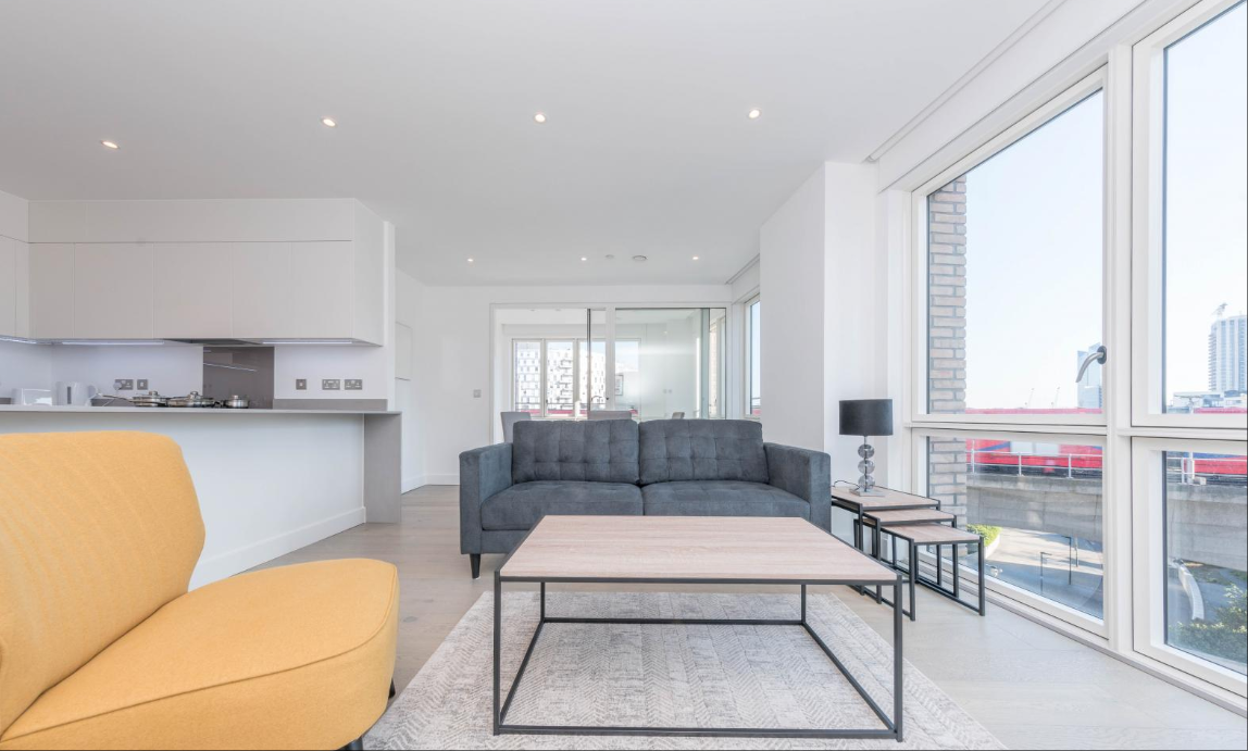Flat Arniston Way in Greater London