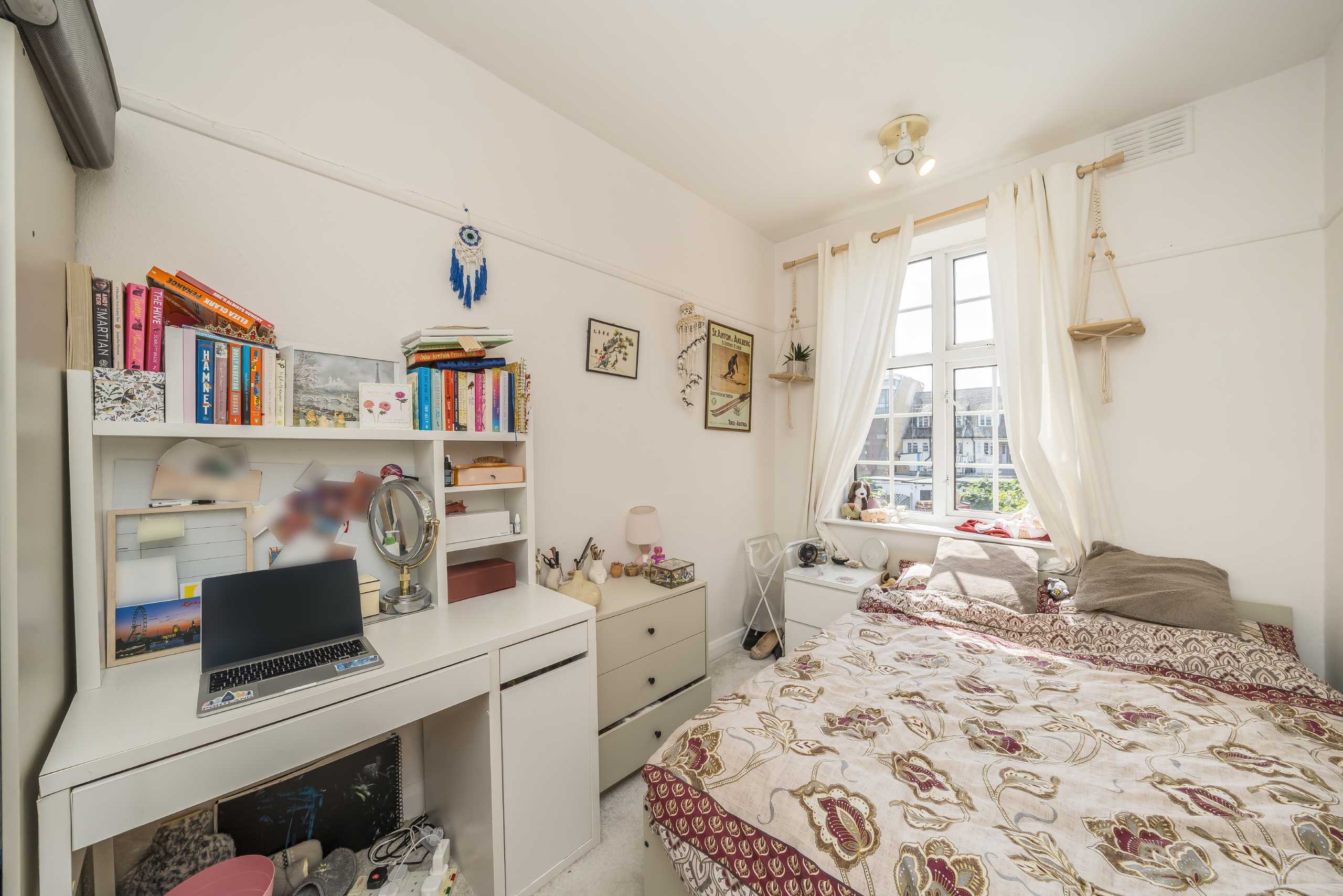 Flat Richmond Road in Greater London