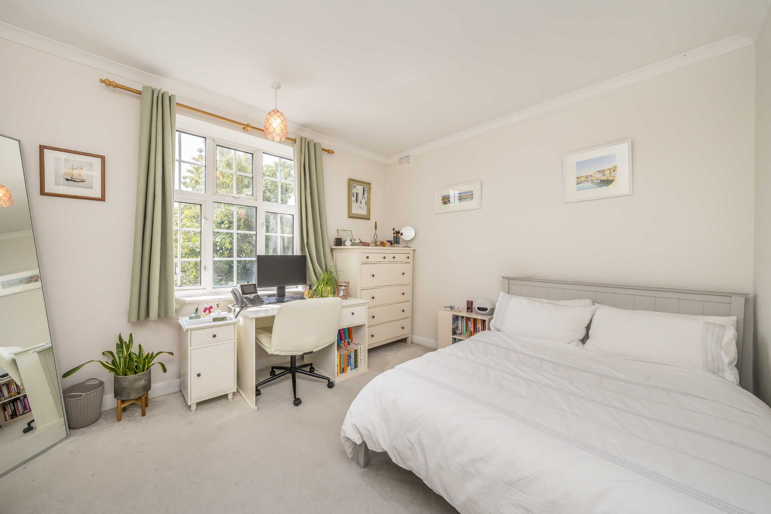 Flat Richmond Road in Greater London