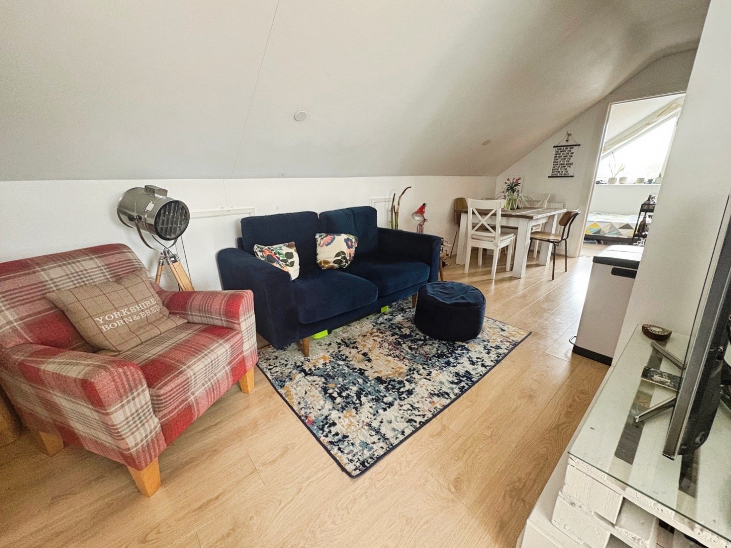 Flat Leigh Hill in Southend-on-Sea