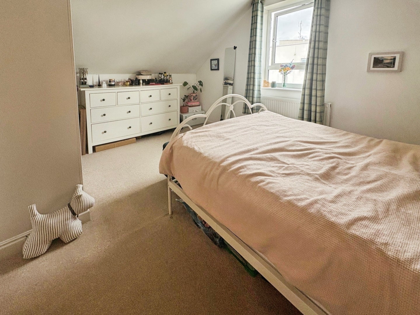 Flat Leigh Hill in Southend-on-Sea