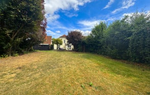Flat Chelmsford Road in Uttlesford