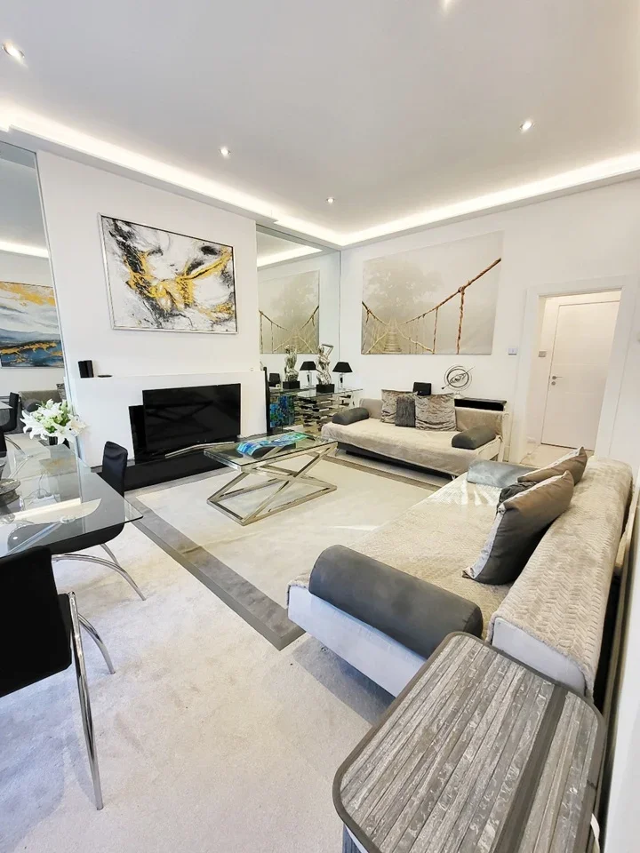 Flat Stanhope Terrace in City of Westminster