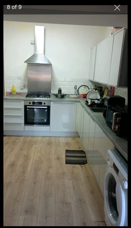 Room King Street in Pontypridd