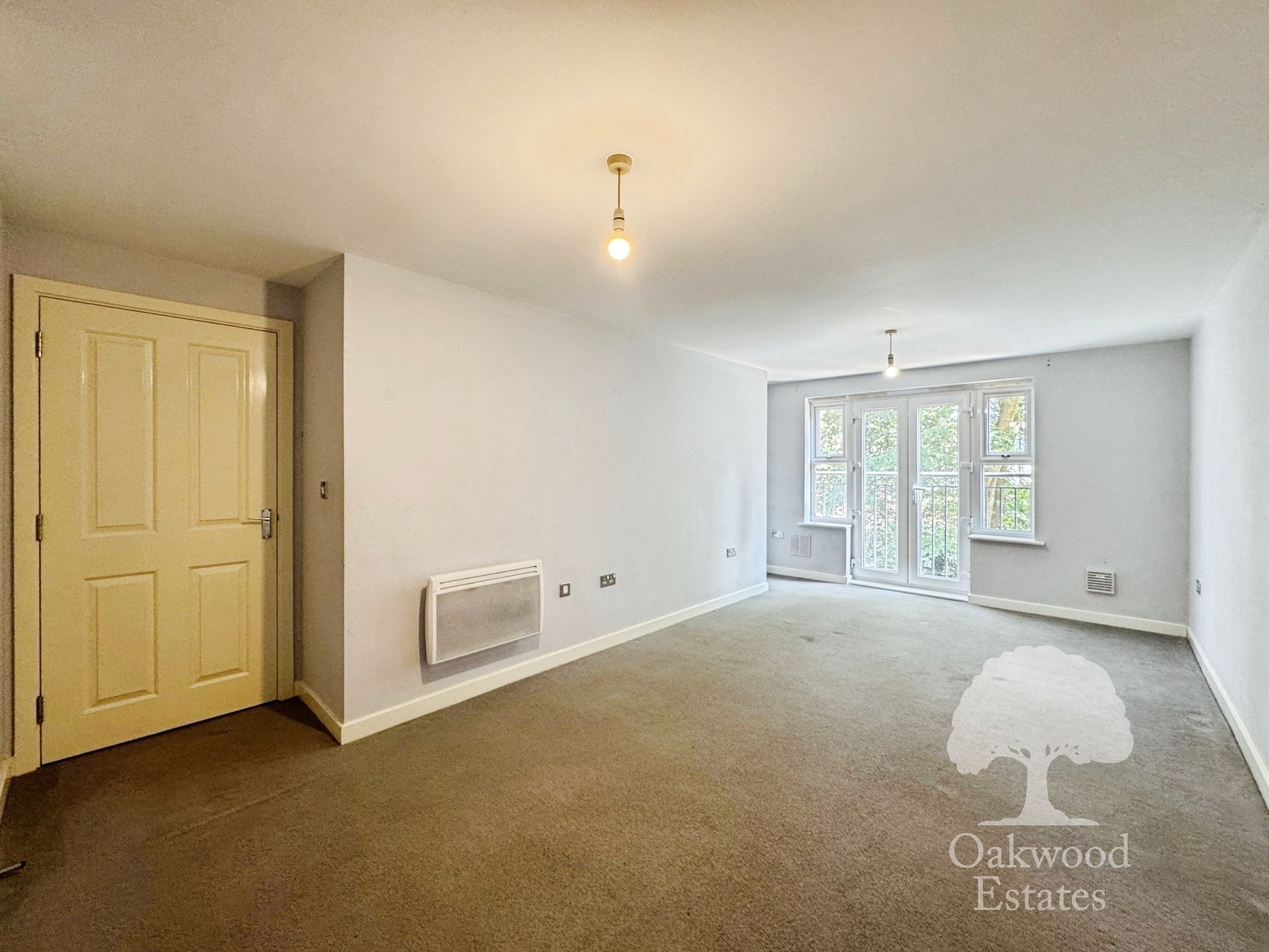 Flat Eaton Avenue in Slough