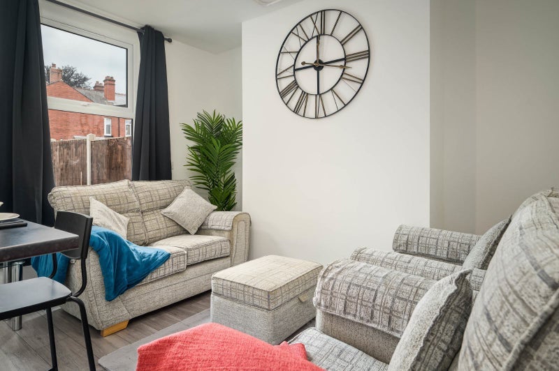 Room Lincoln Street in Wakefield