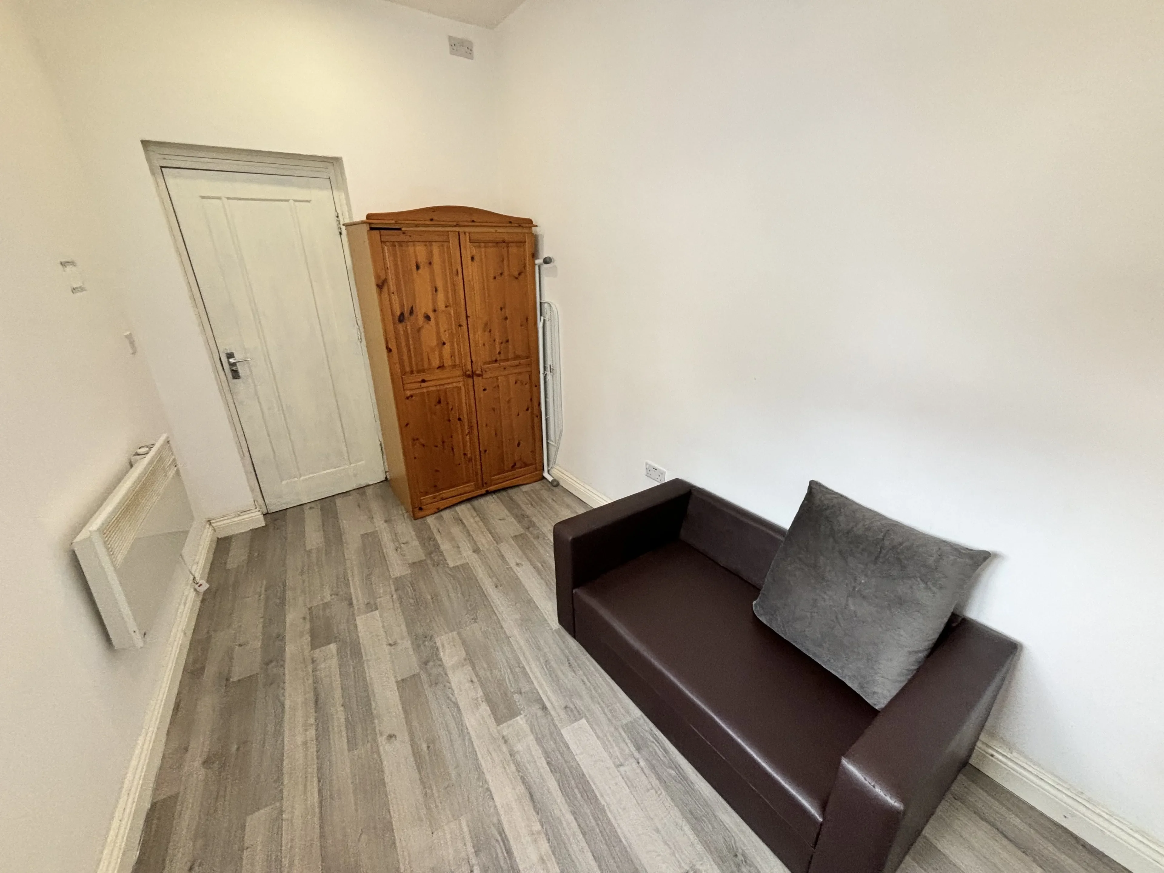Flat Upper Bond Street in Hinckley and Bosworth
