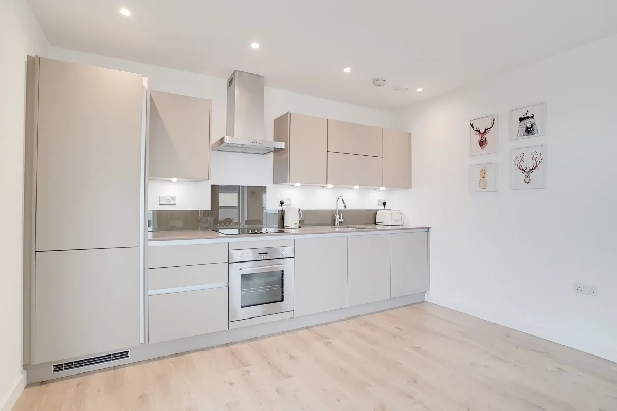 Flat Montfichet Road in Greater London