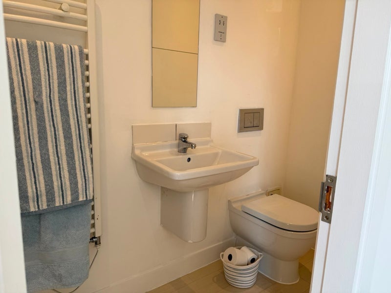 Room Windmill Row in Greater London