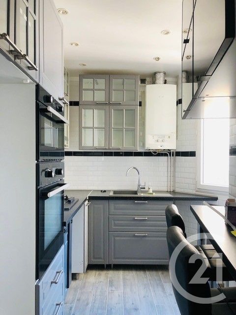 Appartement Place de l'Hôtel de Ville à Asnières-sur-Seine