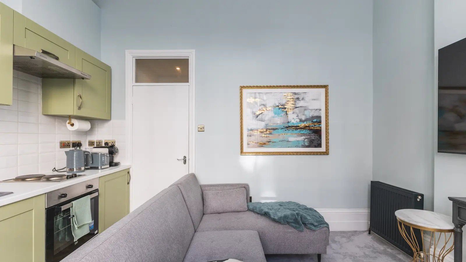 Flat Alderney Street in City of Westminster