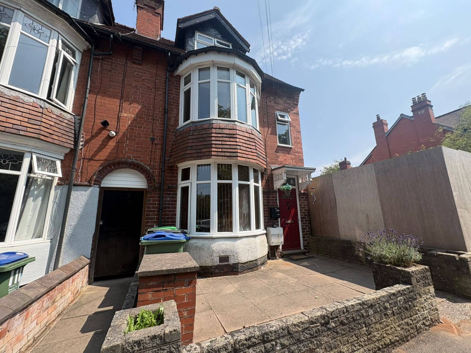 Flat Barclay Road in Sandwell