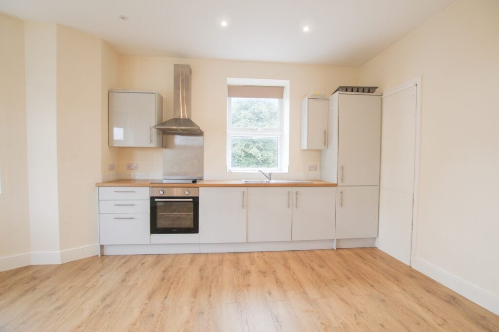 Flat Ermin Street in Stockcross