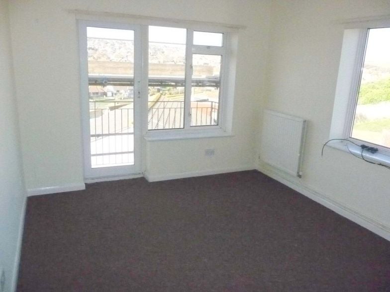Flat Shanklin Court in Brighton and Hove
