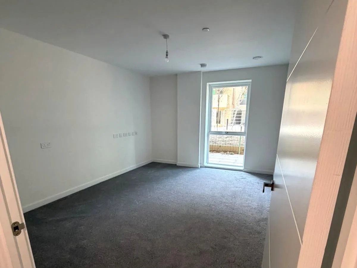 Flat Albert Road in Greater London