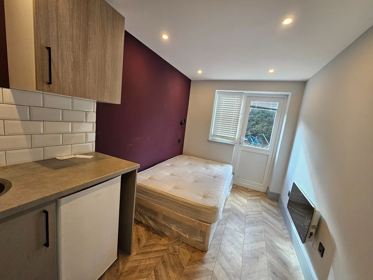 Flat Lavender Rise in Greater London