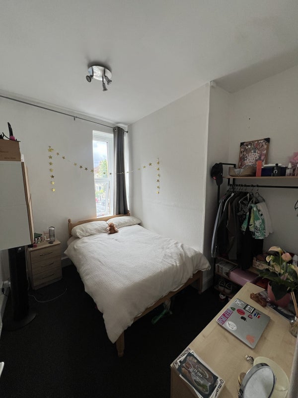 Room Chandos Road in Bristol