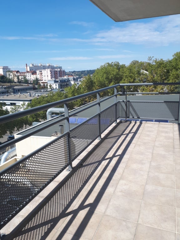 Flat Place des Grenadiers in Saint-Étienne