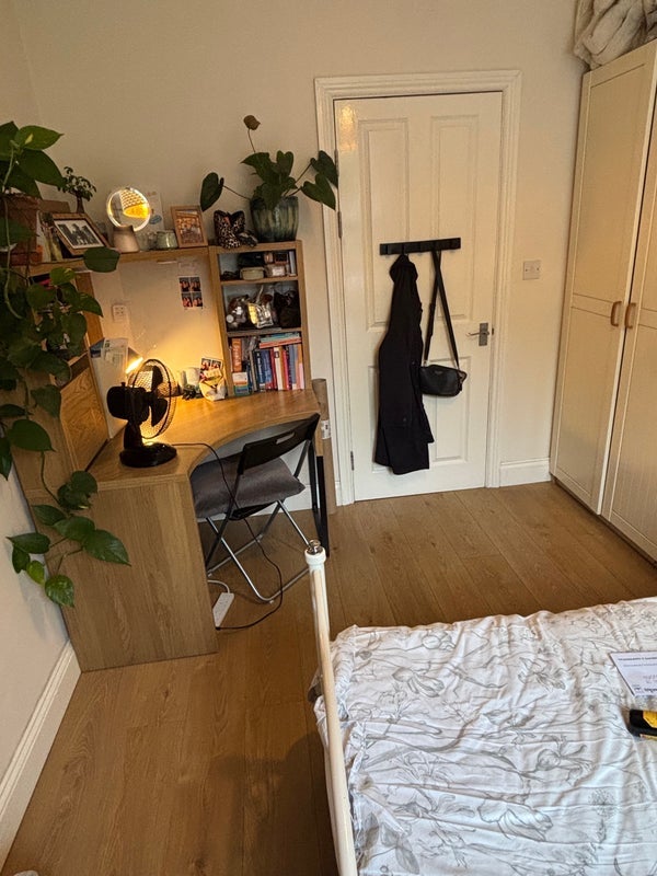 Room Gloucester Road in Bristol