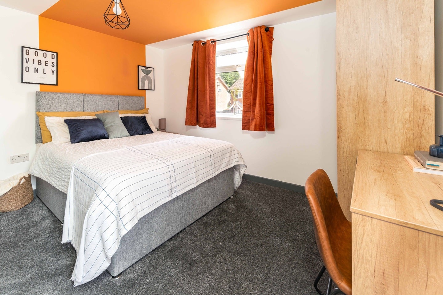 Room Broad Street in Middleton