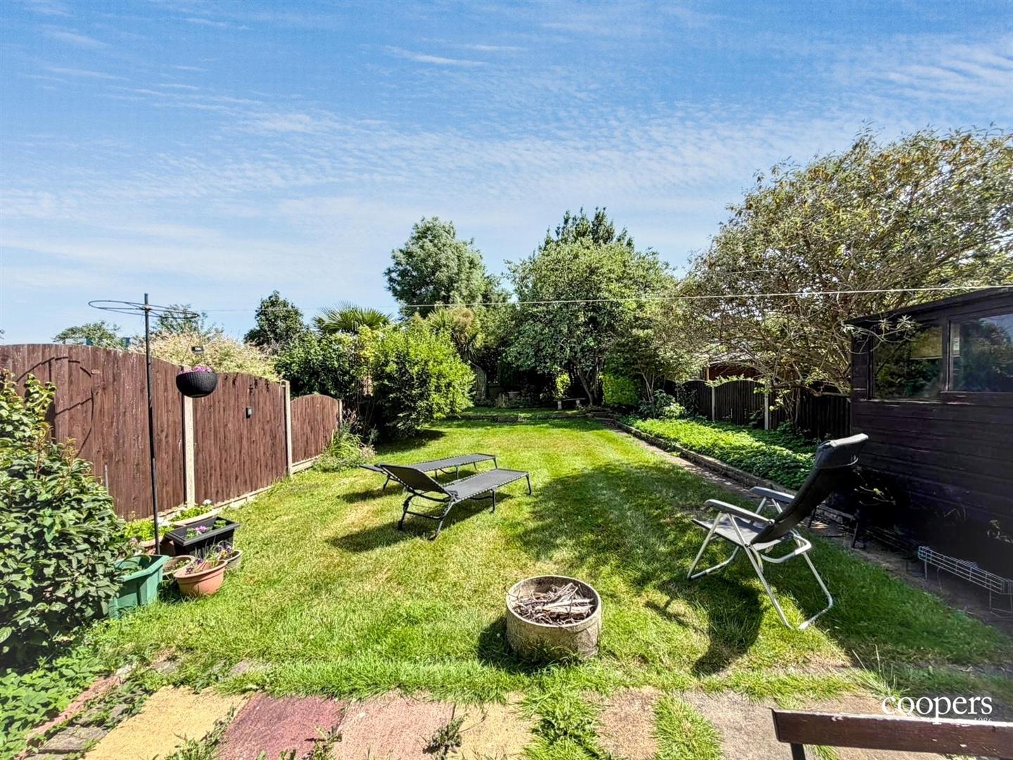 House Eastcote Road in Greater London