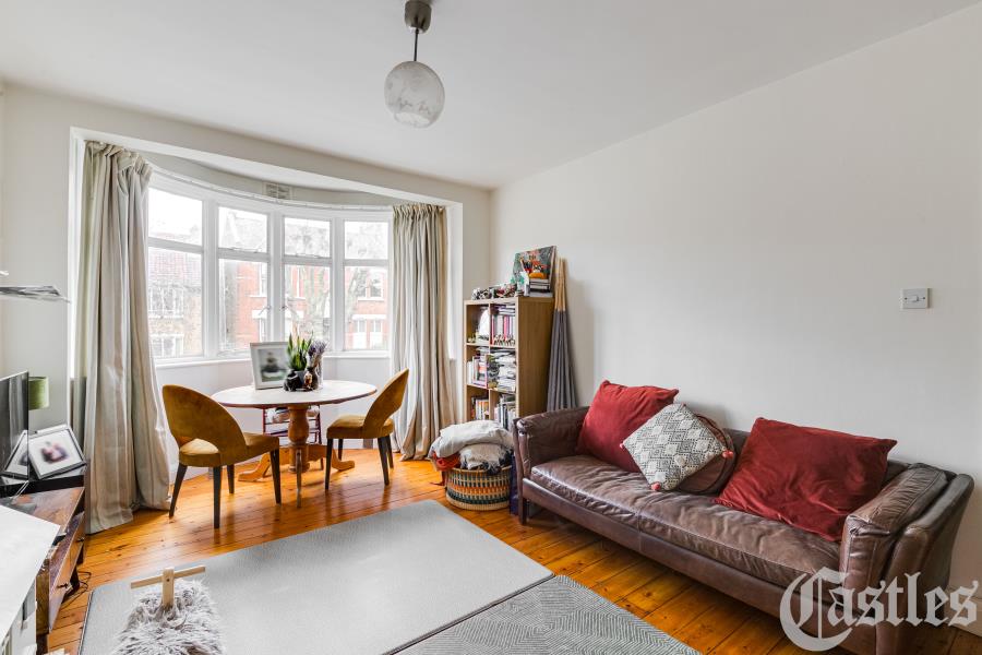 Flat Granville Road in Greater London