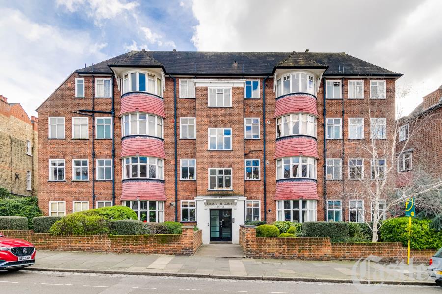 Flat Granville Road in Greater London