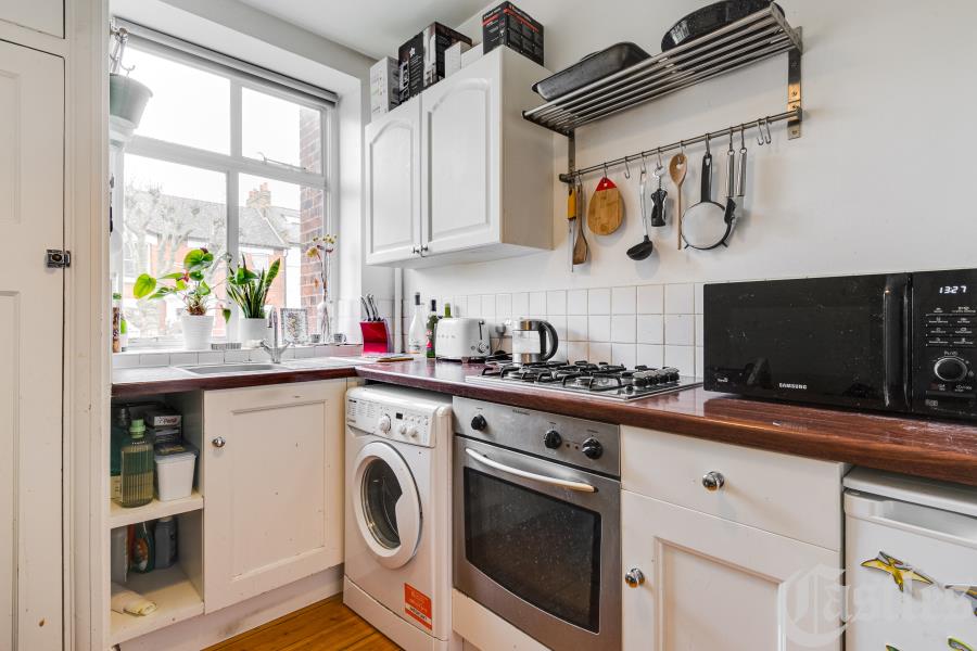 Flat Granville Road in Greater London