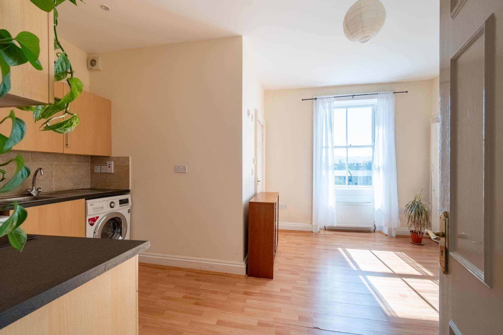 Flat Walcot Gate in Bath