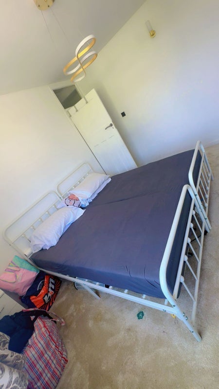 Room Sandling Avenue in Bristol