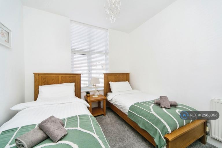 Flat Sylva Gardens North in Llandudno