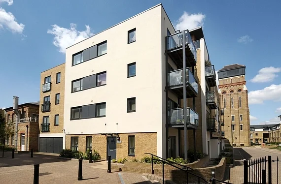 Flat George Mathers Road in Greater London
