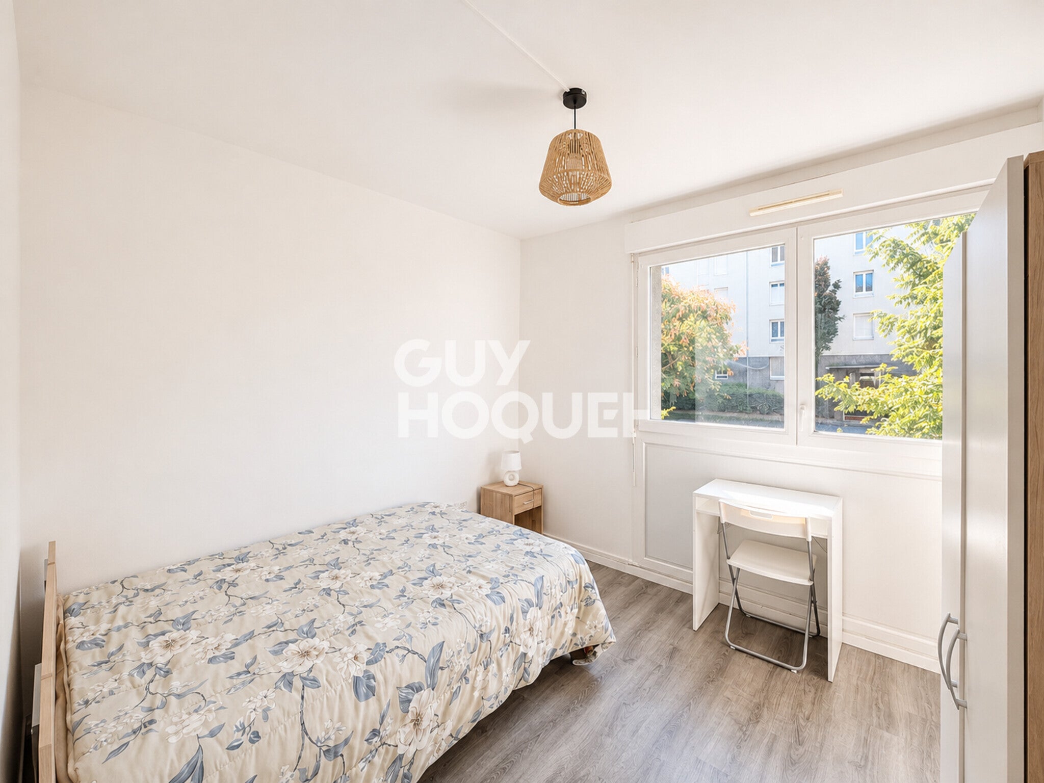 Flat Rue Victor Hugo in Vaulx-en-Velin
