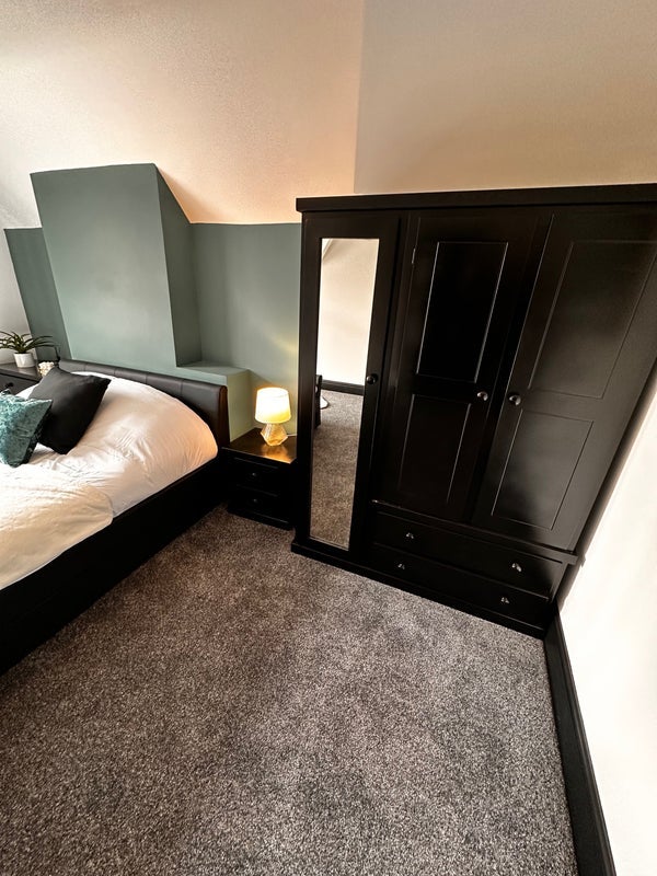 Room Westwood Court in Barnsley