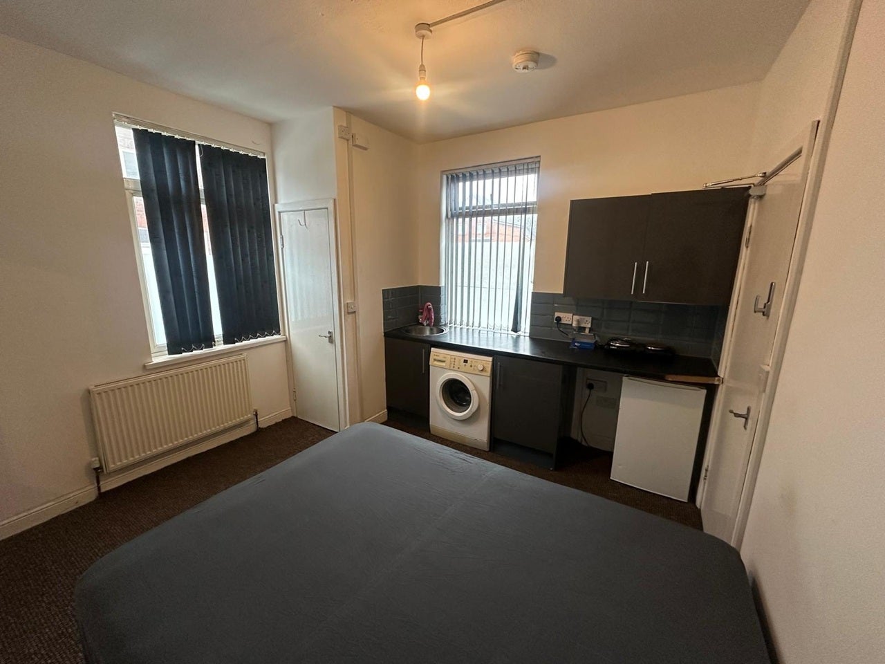 Flat Henry Street in Wakefield