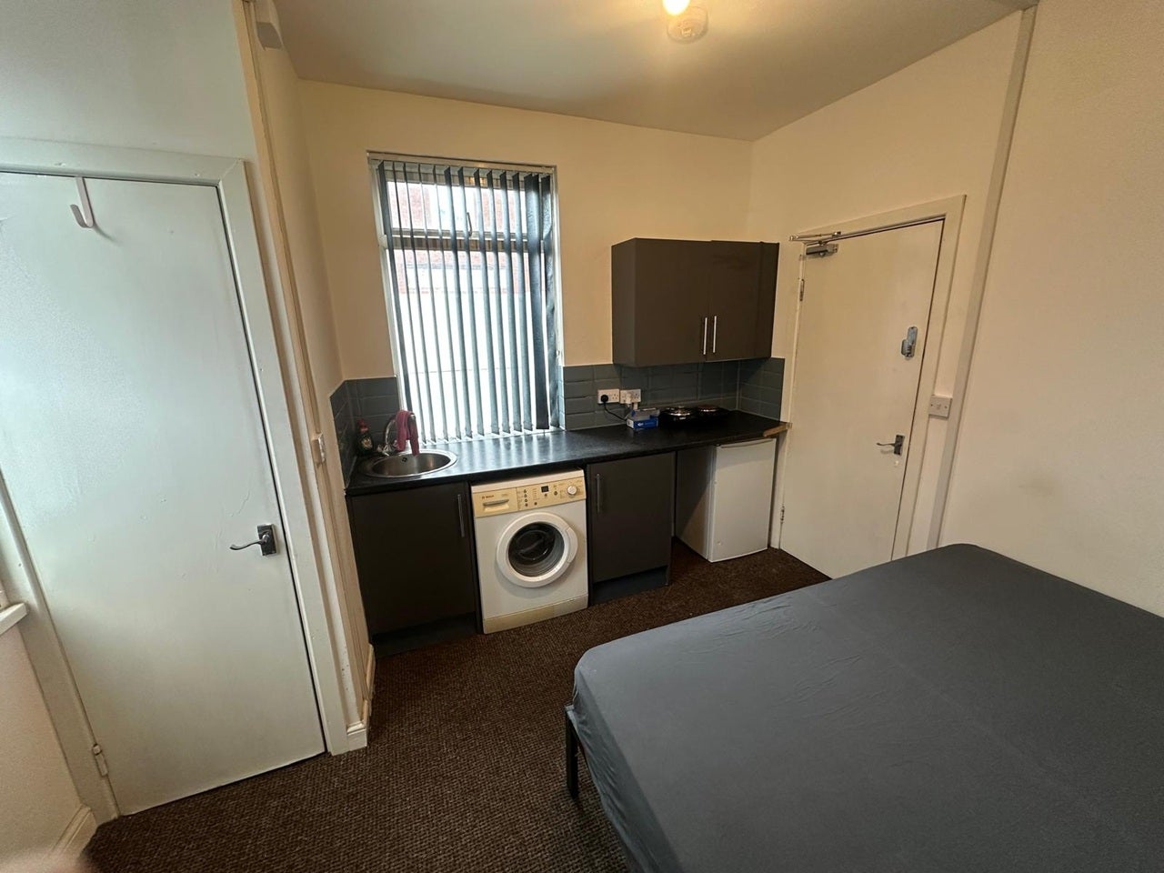 Flat Henry Street in Wakefield